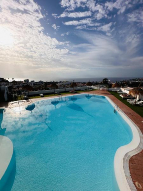 Island Village Heights Panoramic with large terrace